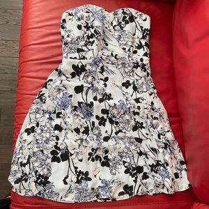 Floral strapless dress